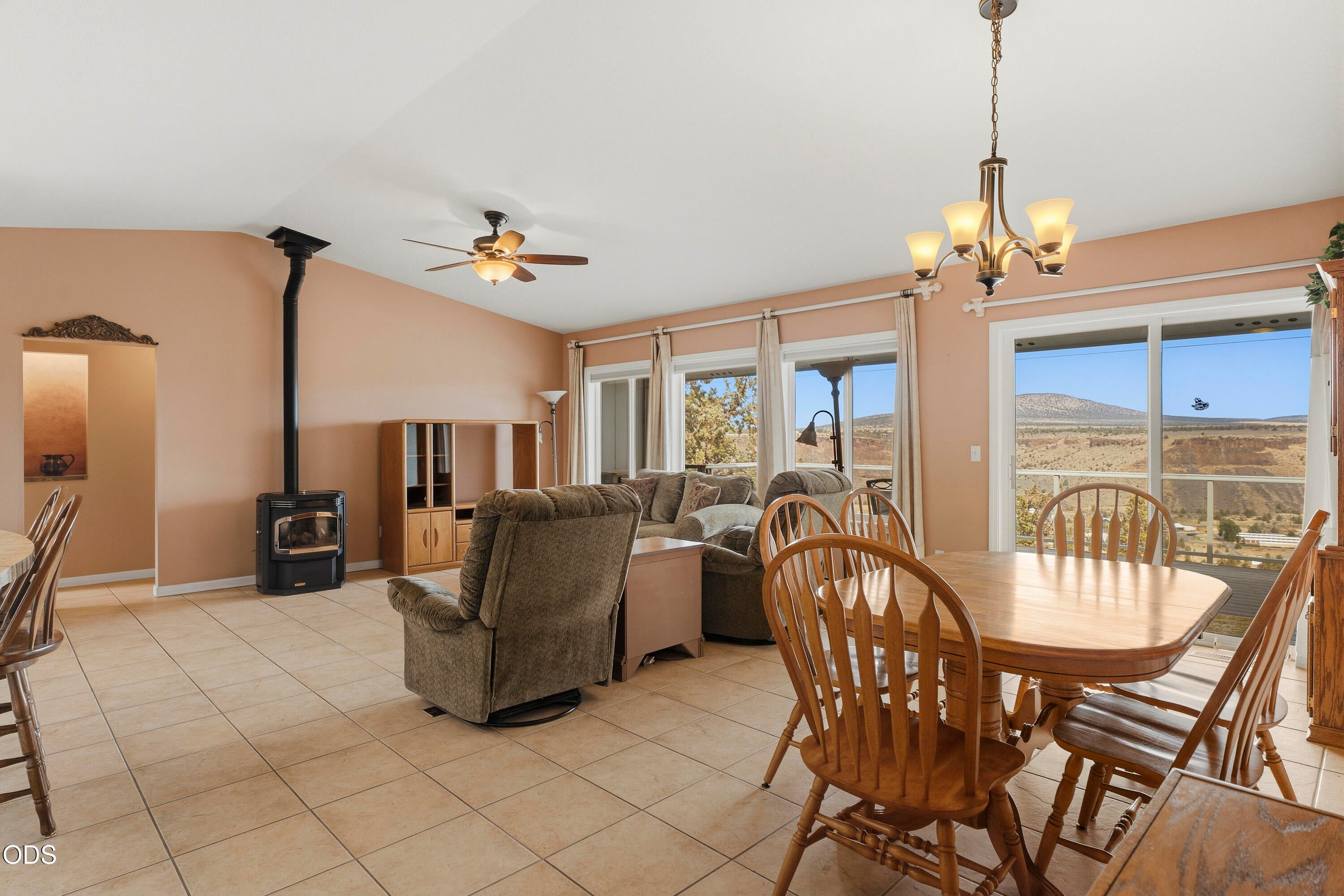 6040 Southwest Shad Road Terrebonne, OR 97760 - Photo 17 of 82 Gallery Image 17