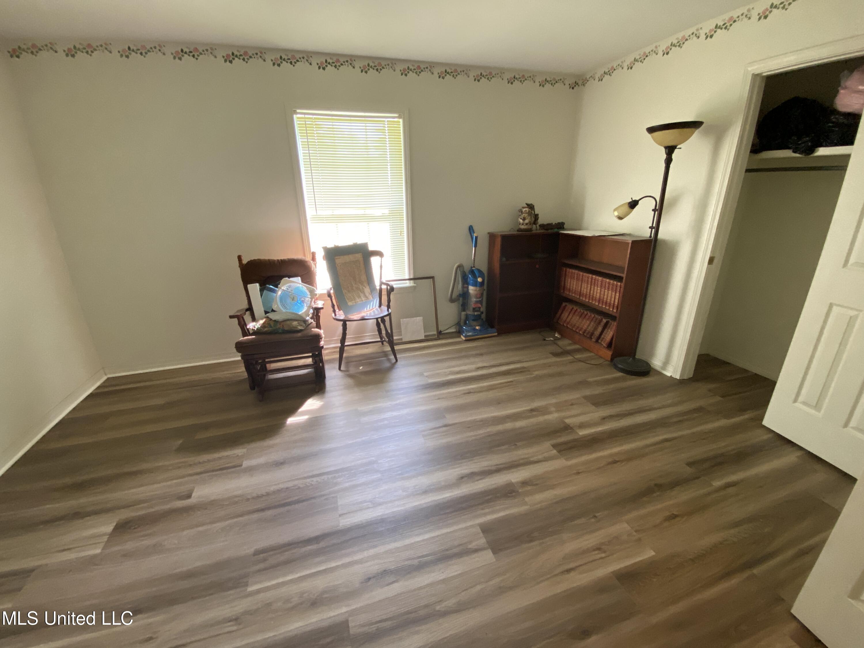 622 Concord Road Pelahatchie, MS 39145 - Photo 29 of 50 622 Concord first guest room 1