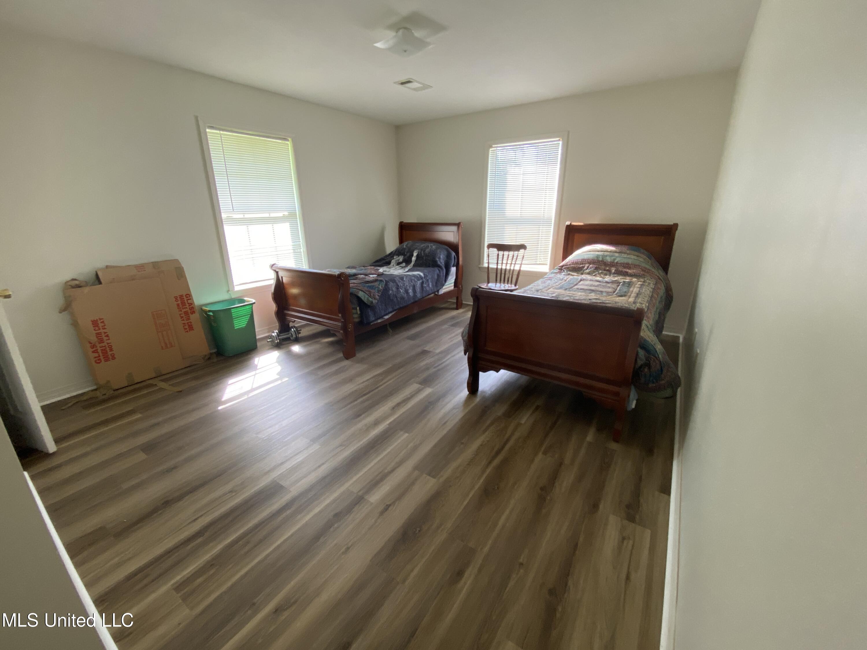 622 Concord Road Pelahatchie, MS 39145 - Photo 32 of 50 622 Concocrd 2nd guest room 1