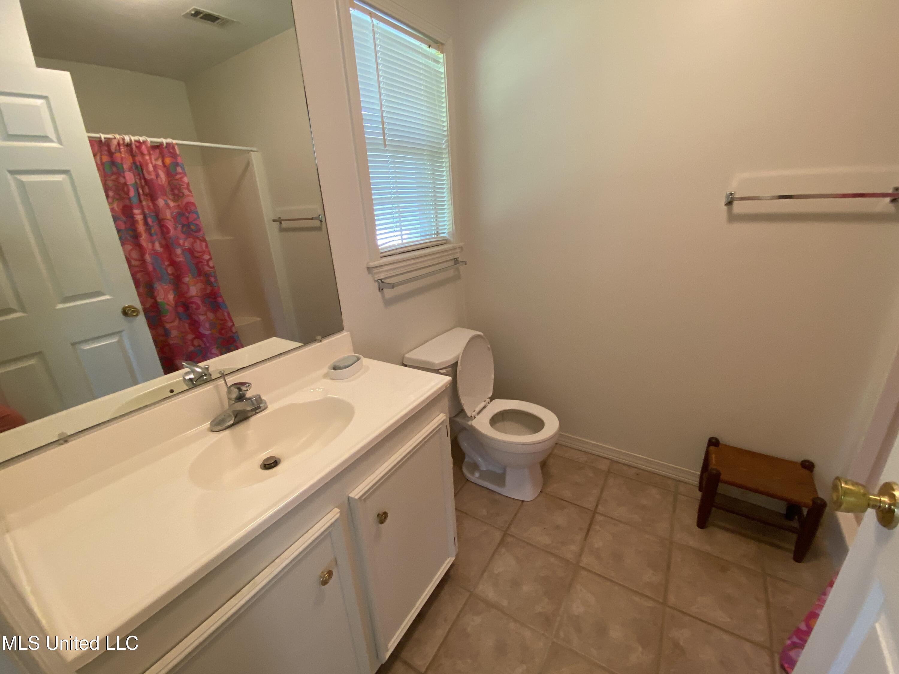 622 Concord Road Pelahatchie, MS 39145 - Photo 36 of 50 622 Concord master bath 1 betterJPG