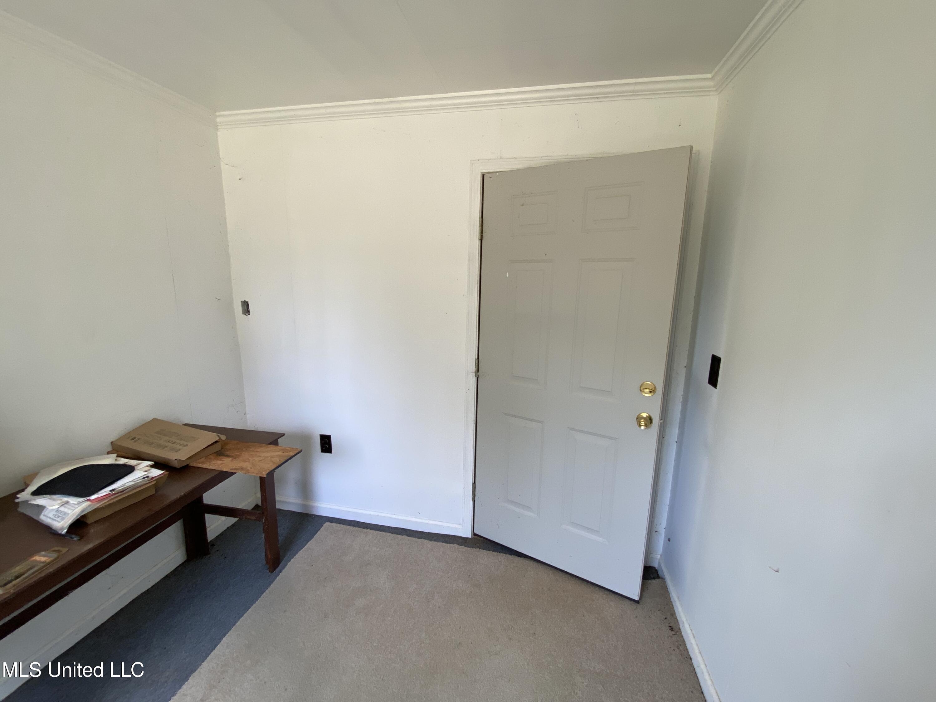 622 Concord Road Pelahatchie, MS 39145 - Photo 41 of 50 622 Concord shop office door view