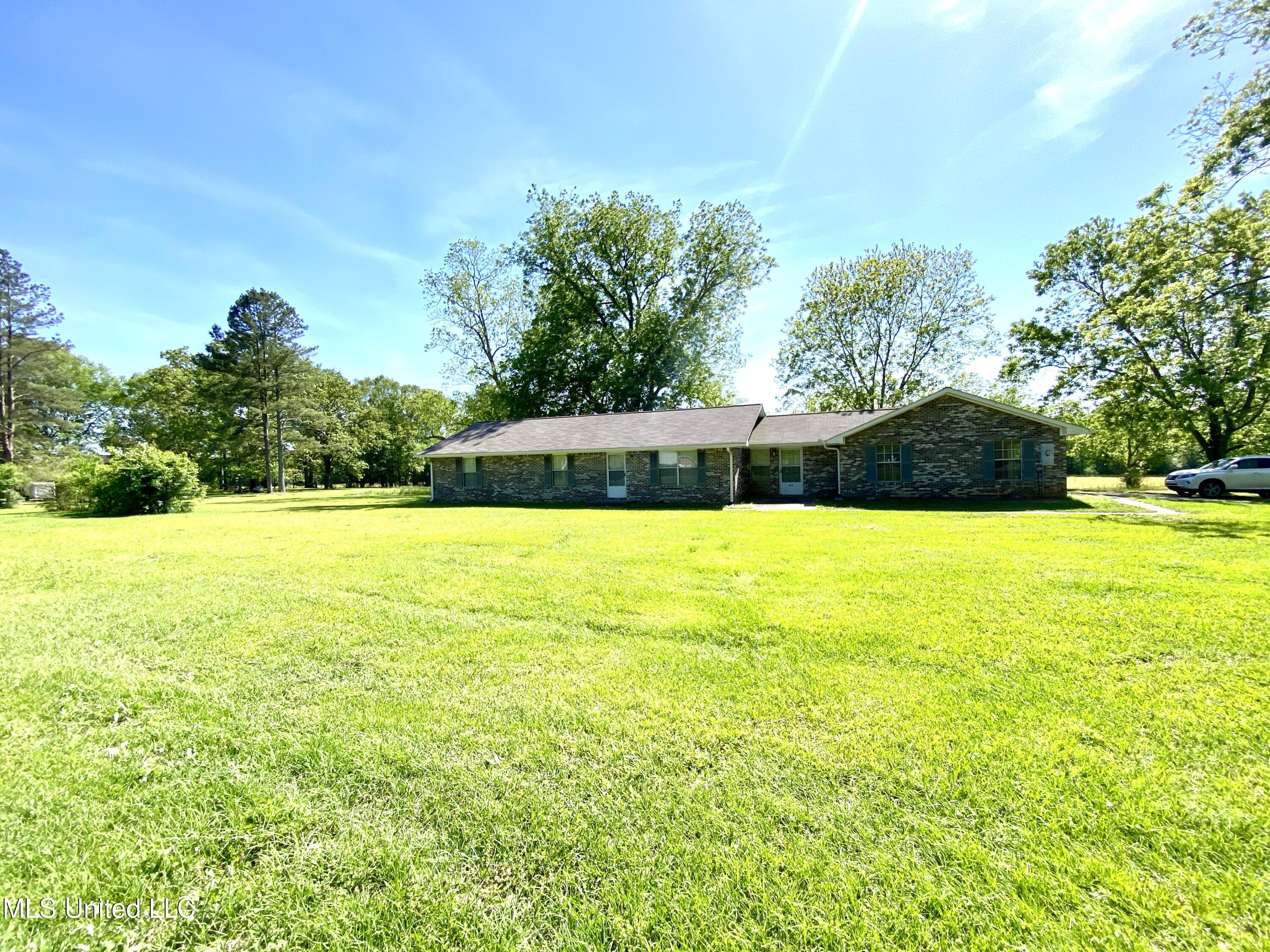 622 Concord Road Pelahatchie, MS 39145 - Photo 7 of 50 622 Concord front yard