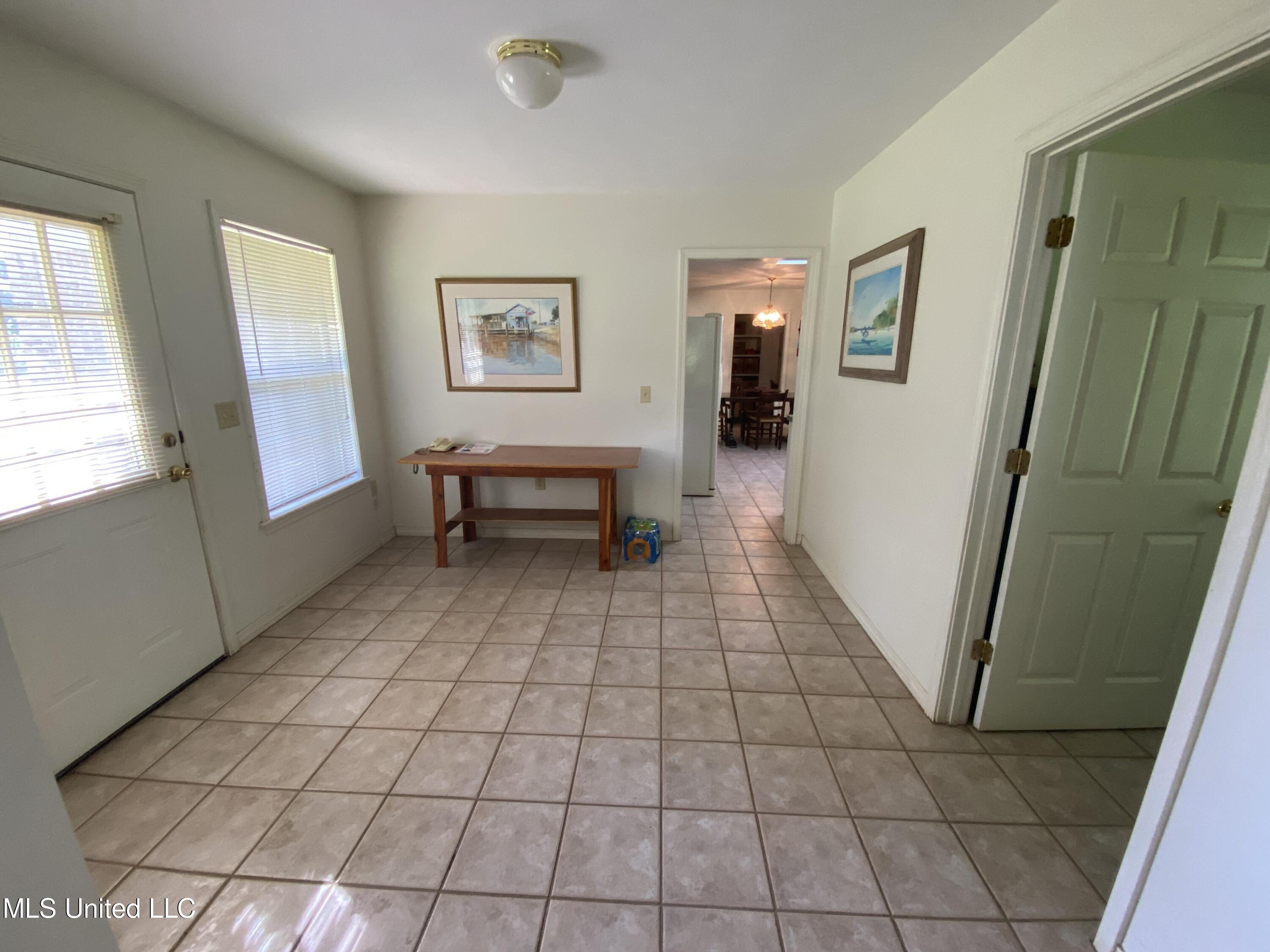 622 Concord Road Pelahatchie, MS 39145 - Photo 9 of 50 622 Concord utility room fm garage entra
