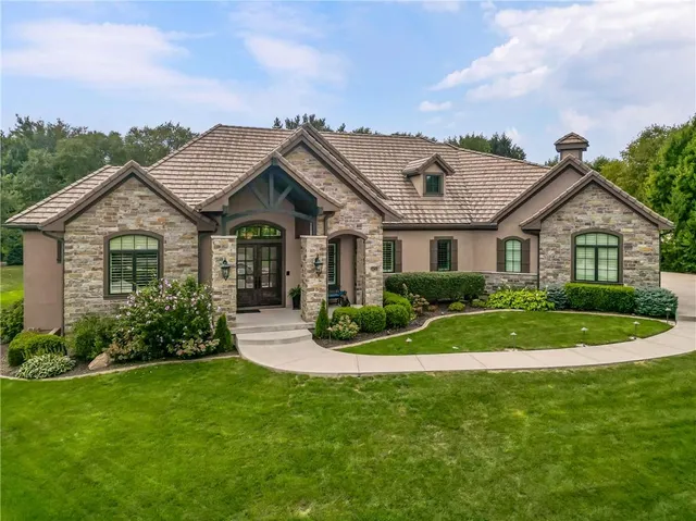$2,250,000 | 14713 Ash Street, Leawood, KS 66224