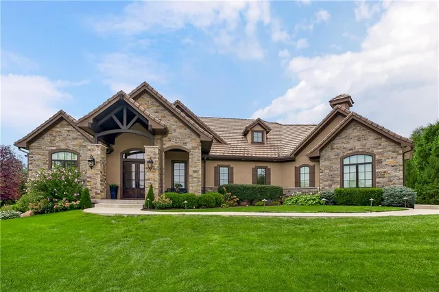 $2,250,000 | 14713 Ash Street, Leawood, KS 66224