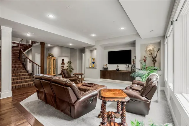 $2,250,000 | 14713 Ash Street, Leawood, KS 66224