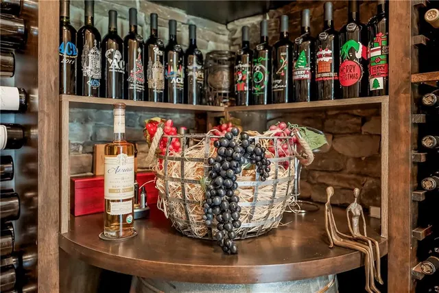 $2,250,000 | 14713 Ash Street, Leawood, KS 66224