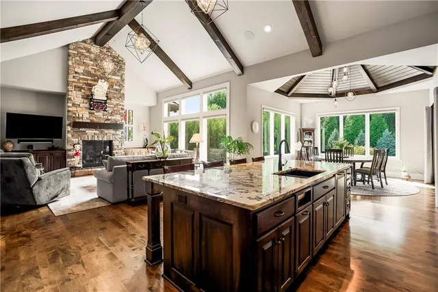 $2,250,000 | 14713 Ash Street, Leawood, KS 66224