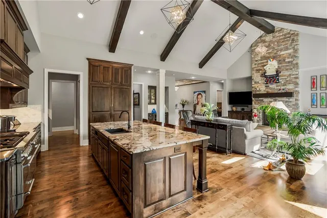 $2,250,000 | 14713 Ash Street, Leawood, KS 66224