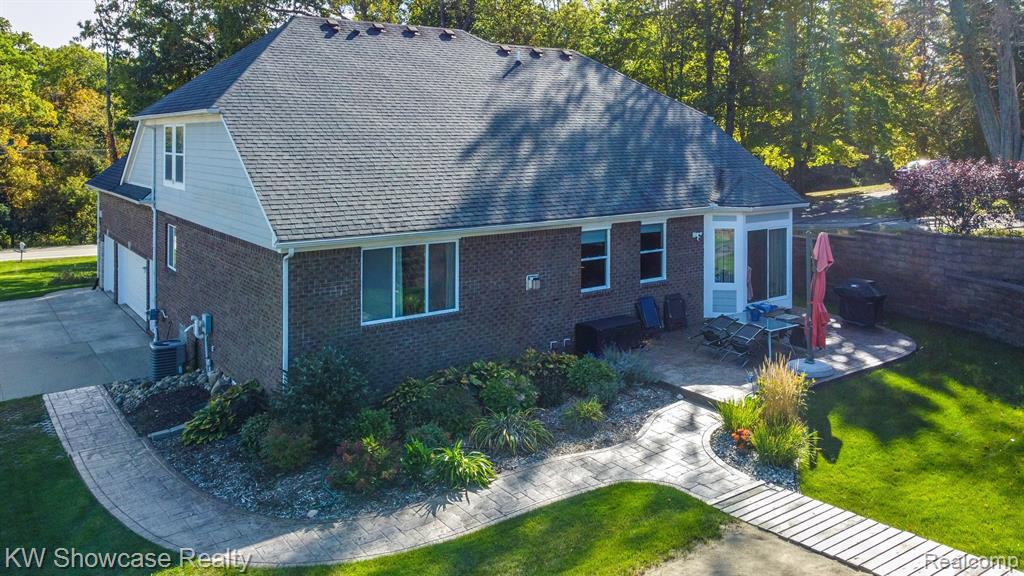 4594 Clifford Road Brighton, MI 48116 - Photo 47 of 52