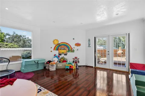 $1,828,000 | 5625 Terrace Drive, La Crescenta, CA 91214