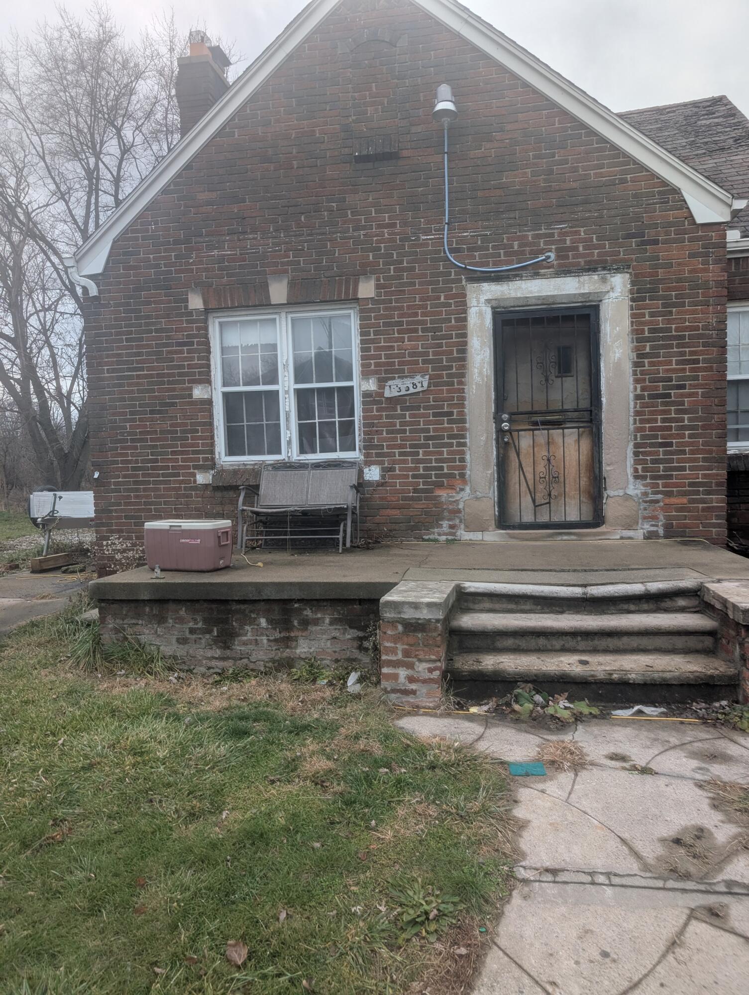 13581 Meyers Road Detroit, MI 48227 - Photo 1 of 4 front of home