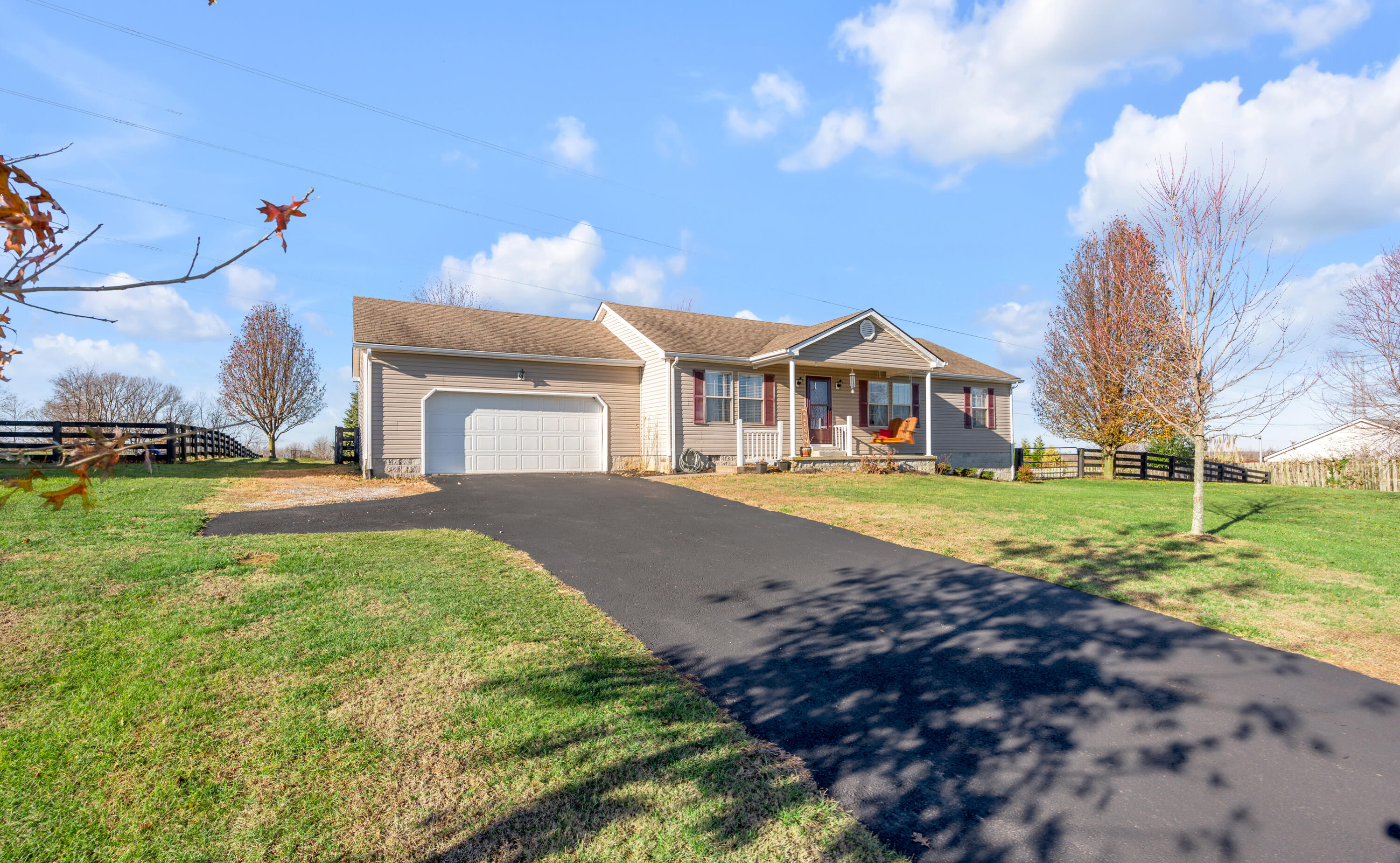 245 Ridgecrest Drive Lancaster, KY 40444 - Photo 3 of 33 TDB_7357