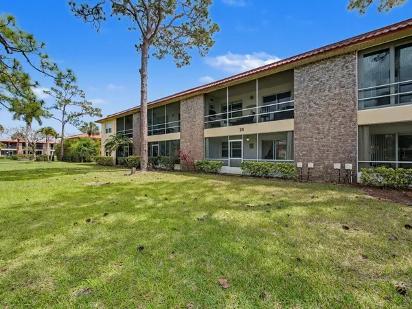 $120,000 | 1967 Southwest Palm City Road, Unit 34C, Stuart, FL 34994