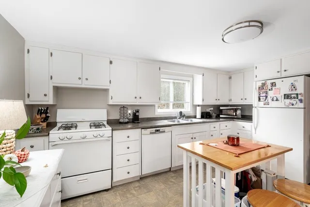 $498,500 | 16 Larch Street, Goffstown, NH 03102