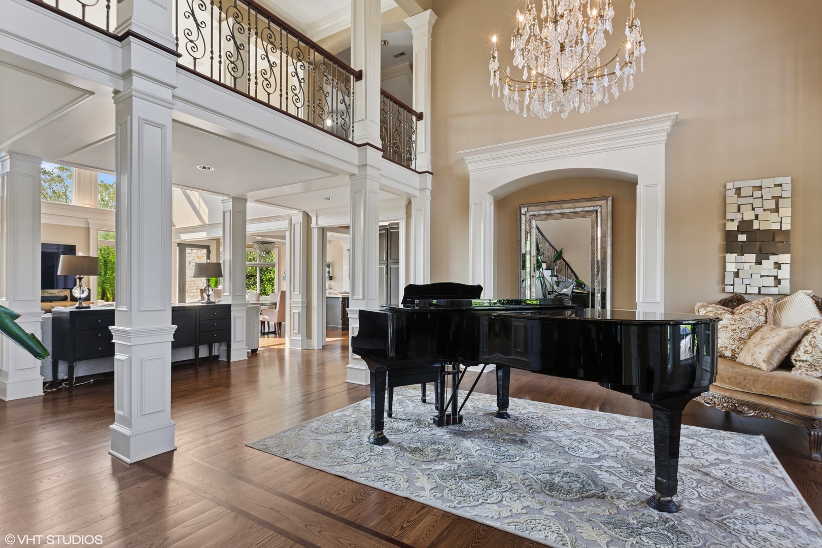 5N195 Dover Hill Road St. Charles, IL 60175 - Photo 3 of 42 a living room with furniture