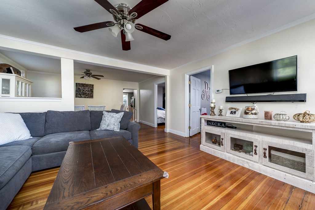 135 Darrow Street Quincy, MA 02169 - Photo 5 of 17