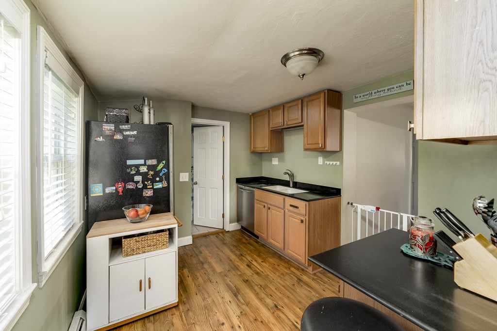 135 Darrow Street Quincy, MA 02169 - Photo 9 of 17