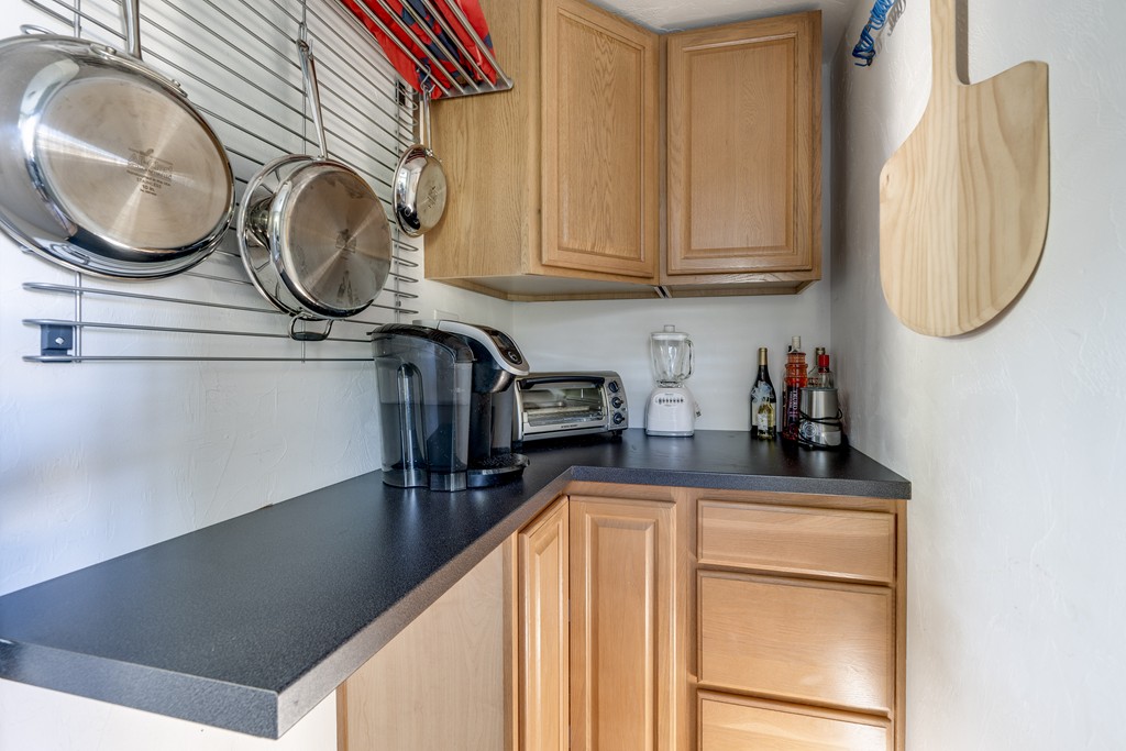 135 Darrow Street Quincy, MA 02169 - Photo 10 of 17