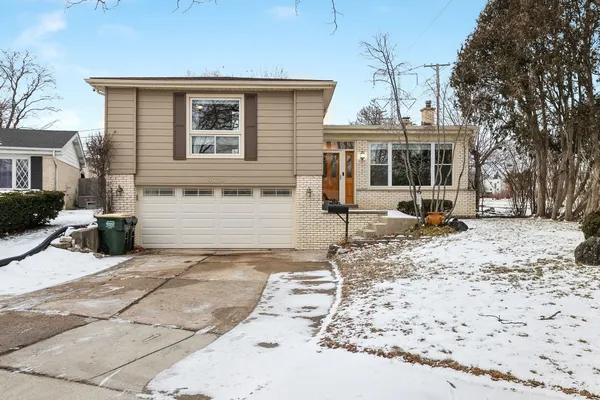 $675,000 | 9330 Murray Court, Morton Grove, IL 60053