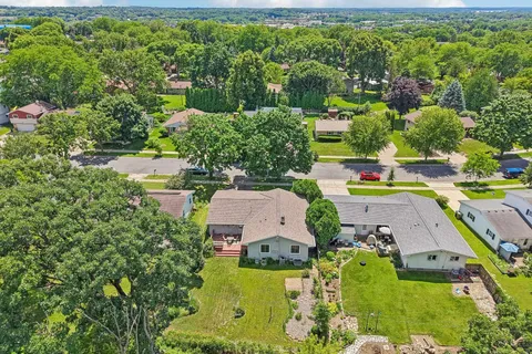 $399,900 | 4526 Anniversary Lane, Madison, WI 53704