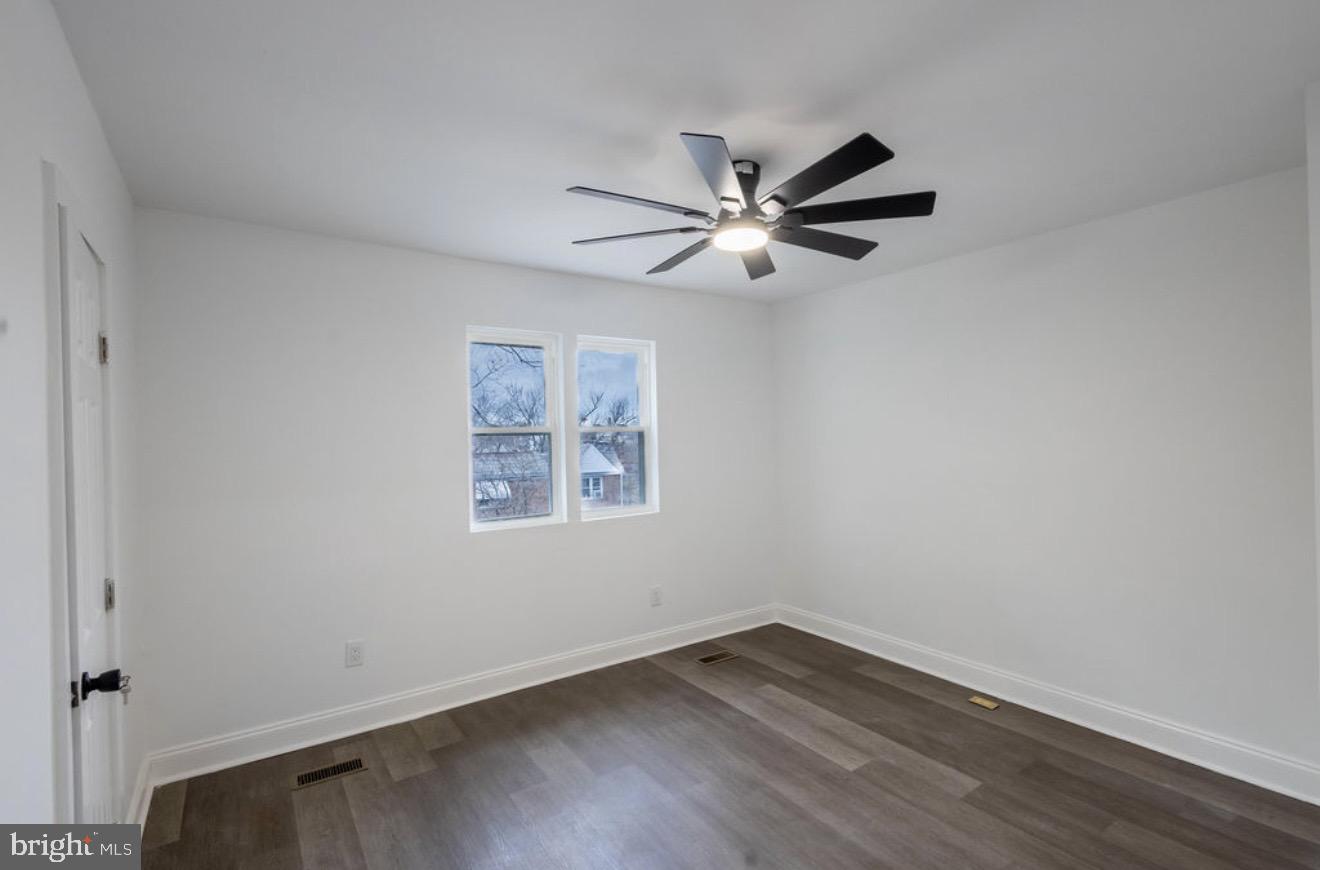 3905 8th Street Baltimore, MD 21225 - Photo 12 of 15