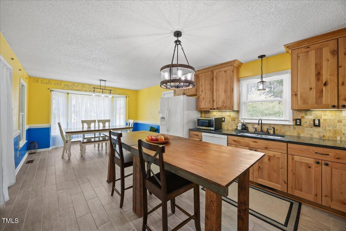 163 Ridge Way Lane Clayton, NC 27520 - Photo 9 of 31 13-2A1A7211