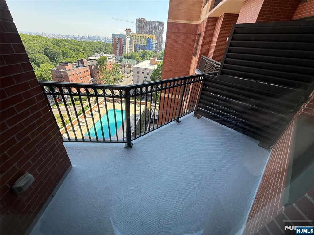 2050 North Central Road, Unit 801 Fort Lee, NJ 07024 - Photo 9 of 18