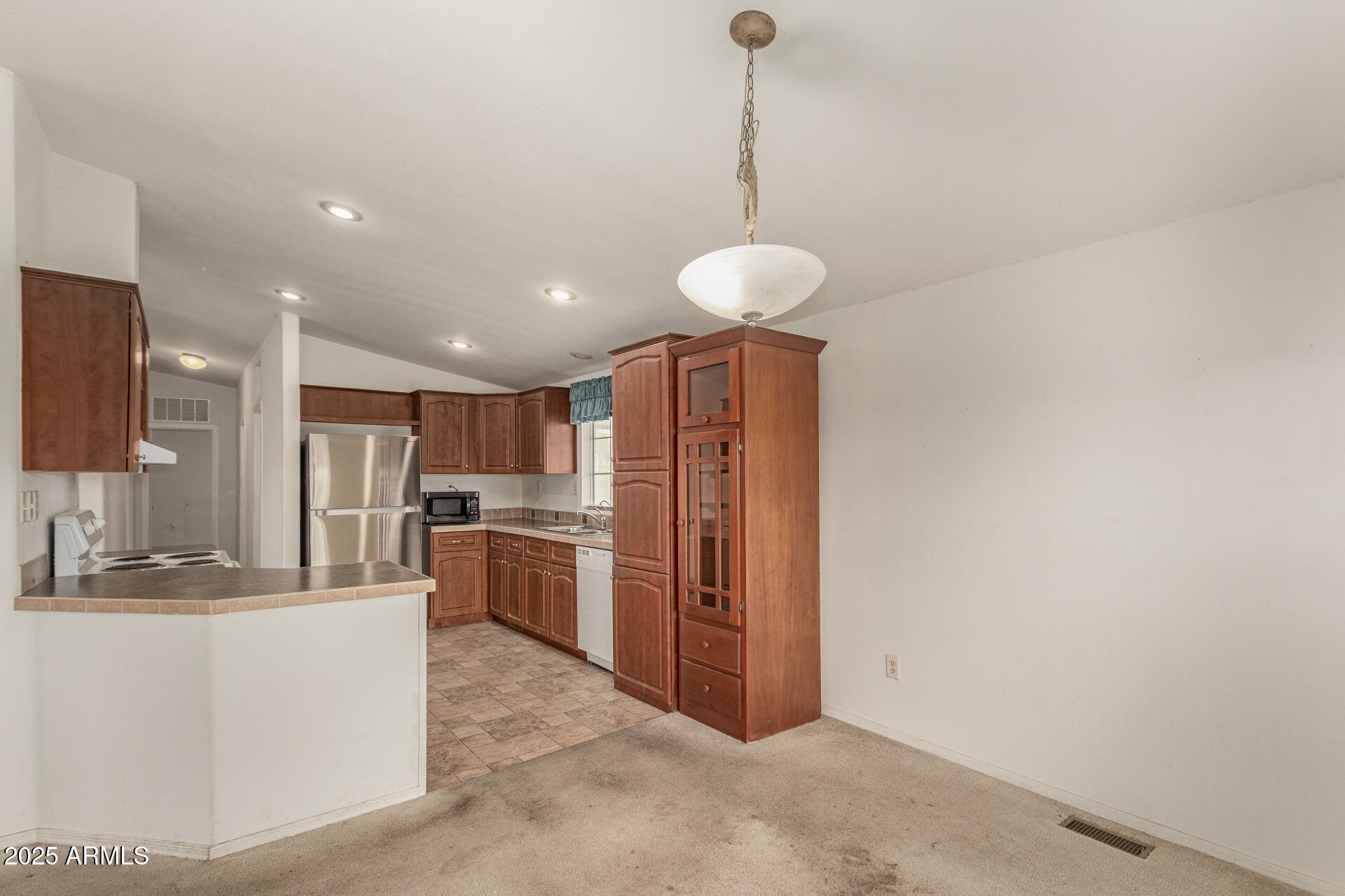 201 South Greenfield Road, Unit 17 Mesa, AZ 85206 - Photo 12 of 34 14 - Greenfield