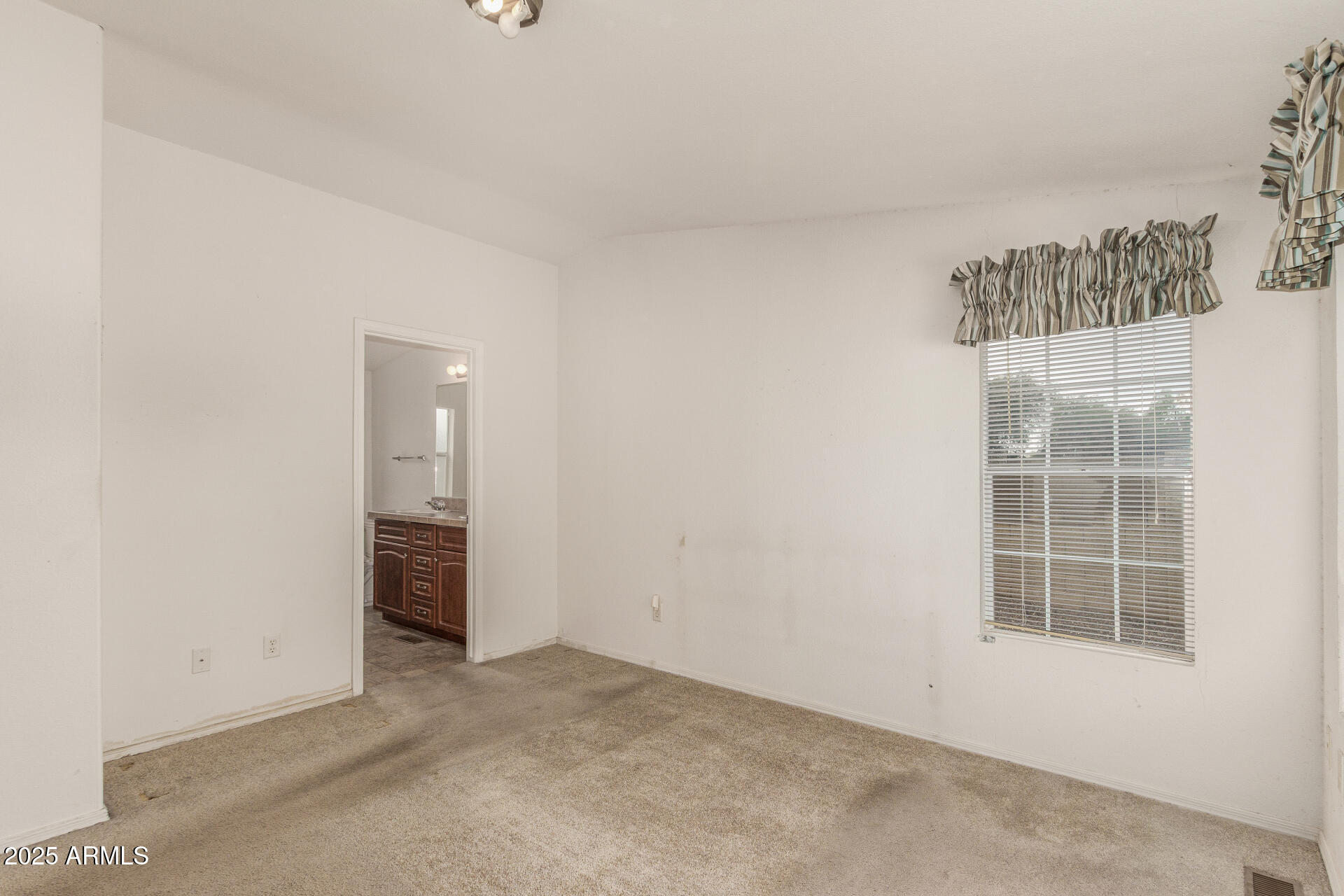 201 South Greenfield Road, Unit 17 Mesa, AZ 85206 - Photo 14 of 34 16 - Greenfield