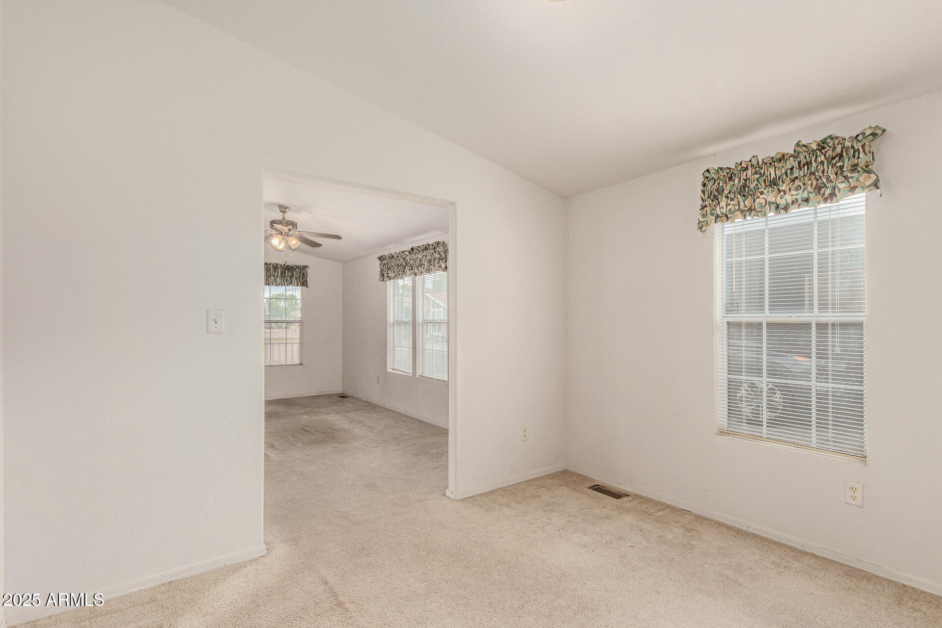 201 South Greenfield Road, Unit 17 Mesa, AZ 85206 - Photo 9 of 34 10 - Greenfield