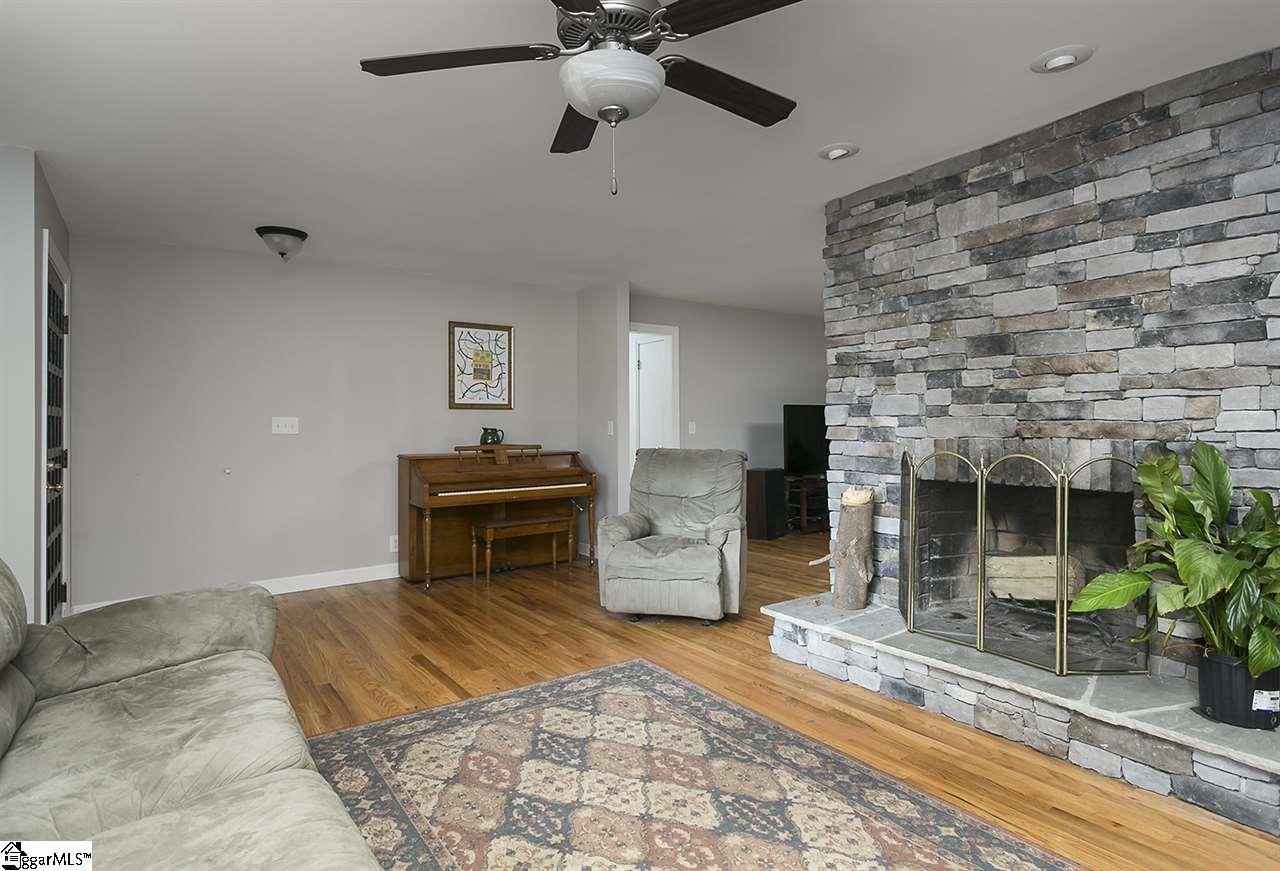 113 Cold Springs Road Greenville, SC 29607 - Photo 12 of 24 Gallery Image 12