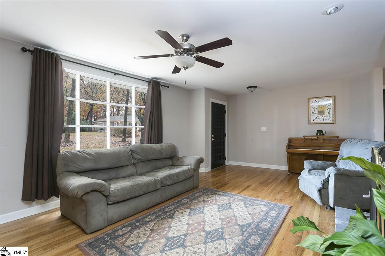 113 Cold Springs Road Greenville, SC 29607 - Photo 9 of 24 Gallery Image 9
