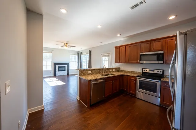 $2,350 | 1808 Luke Court, Columbia, TN 38401