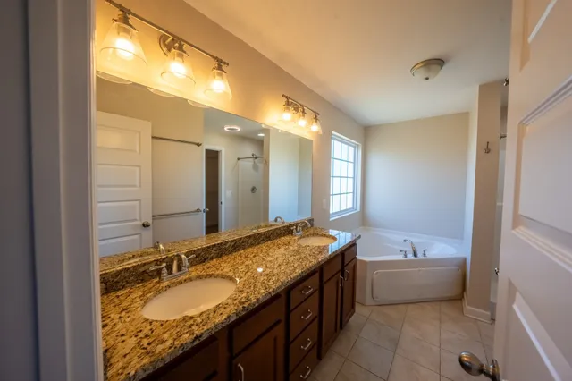 $2,350 | 1808 Luke Court, Columbia, TN 38401