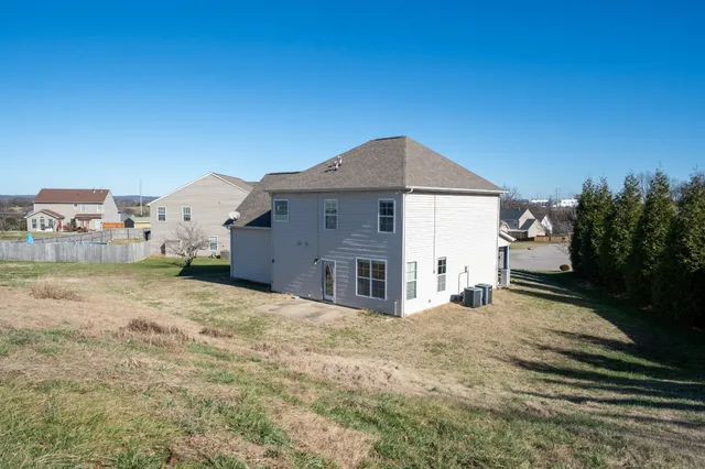 $2,350 | 1808 Luke Court, Columbia, TN 38401