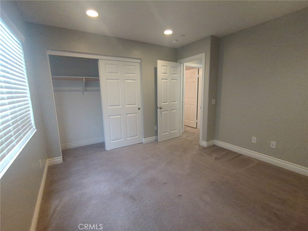 10961 Knoxville Way Riverside, CA 92503 - Photo 8 of 19