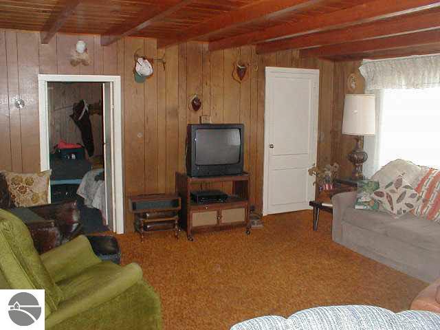 4699 Deckerville Road Lupton, MI 48635 - Photo 5 of 8 1749199-4.JPG