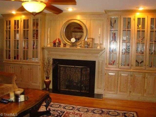 2754 Stutts Road Asheboro, NC 27205 - Photo 3 of 16 Den/Family/Great Room.
