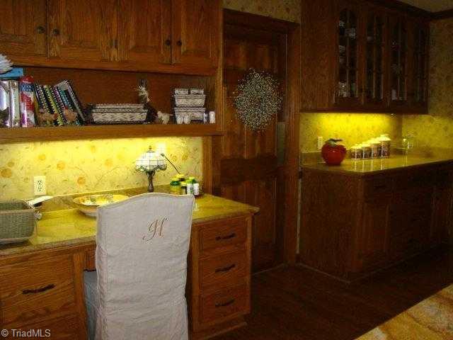 2754 Stutts Road Asheboro, NC 27205 - Photo 5 of 16 Kitchen. Built-In Desk