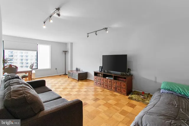 $375,000 | 2501 Calvert Street Northwest, Unit 708, Washington, DC 20008