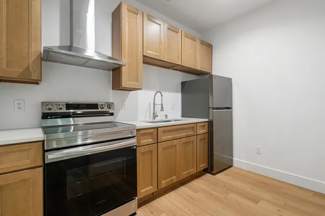 $995,000 | 3841 North 3rd Street, Kalamazoo, MI 49009