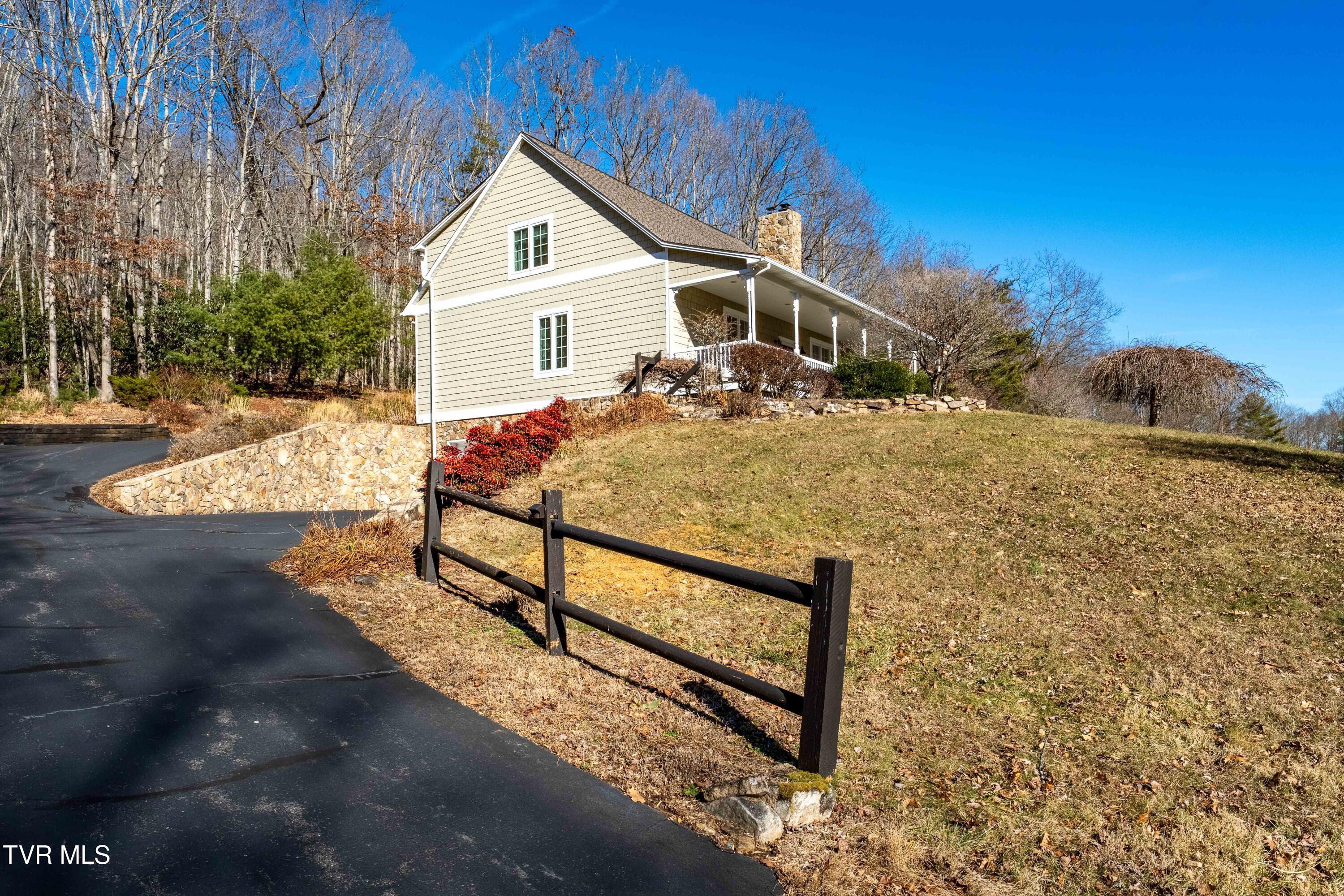 718 Copperhead Hollow Road Mountain City, TN 37683 - Photo 17 of 103 718 Copperhead Hollow Road (31 of 111)