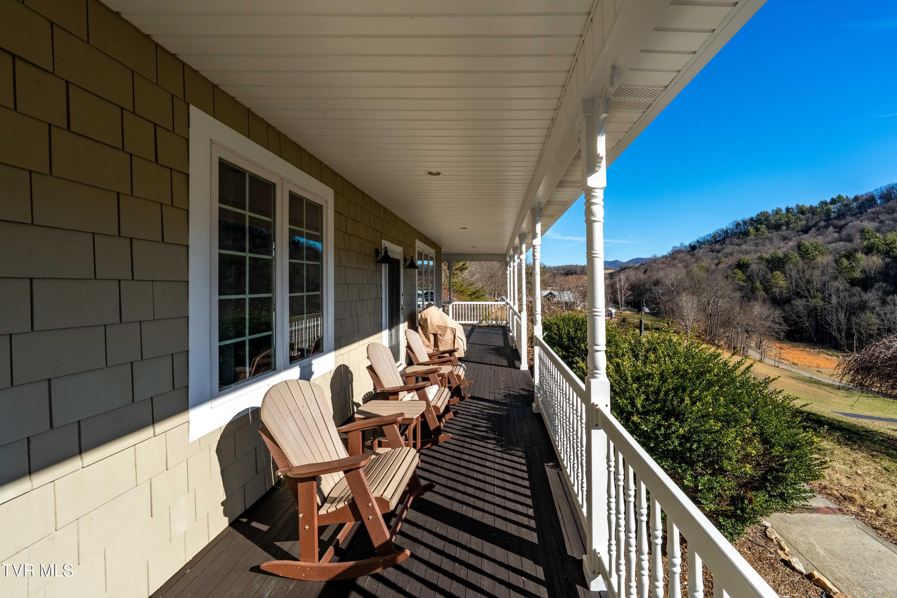 718 Copperhead Hollow Road Mountain City, TN 37683 - Photo 27 of 103 718 Copperhead Hollow Road (41 of 111)