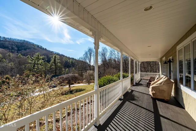 $635,500 | 718 Copperhead Hollow Road, Mountain City, TN 37683