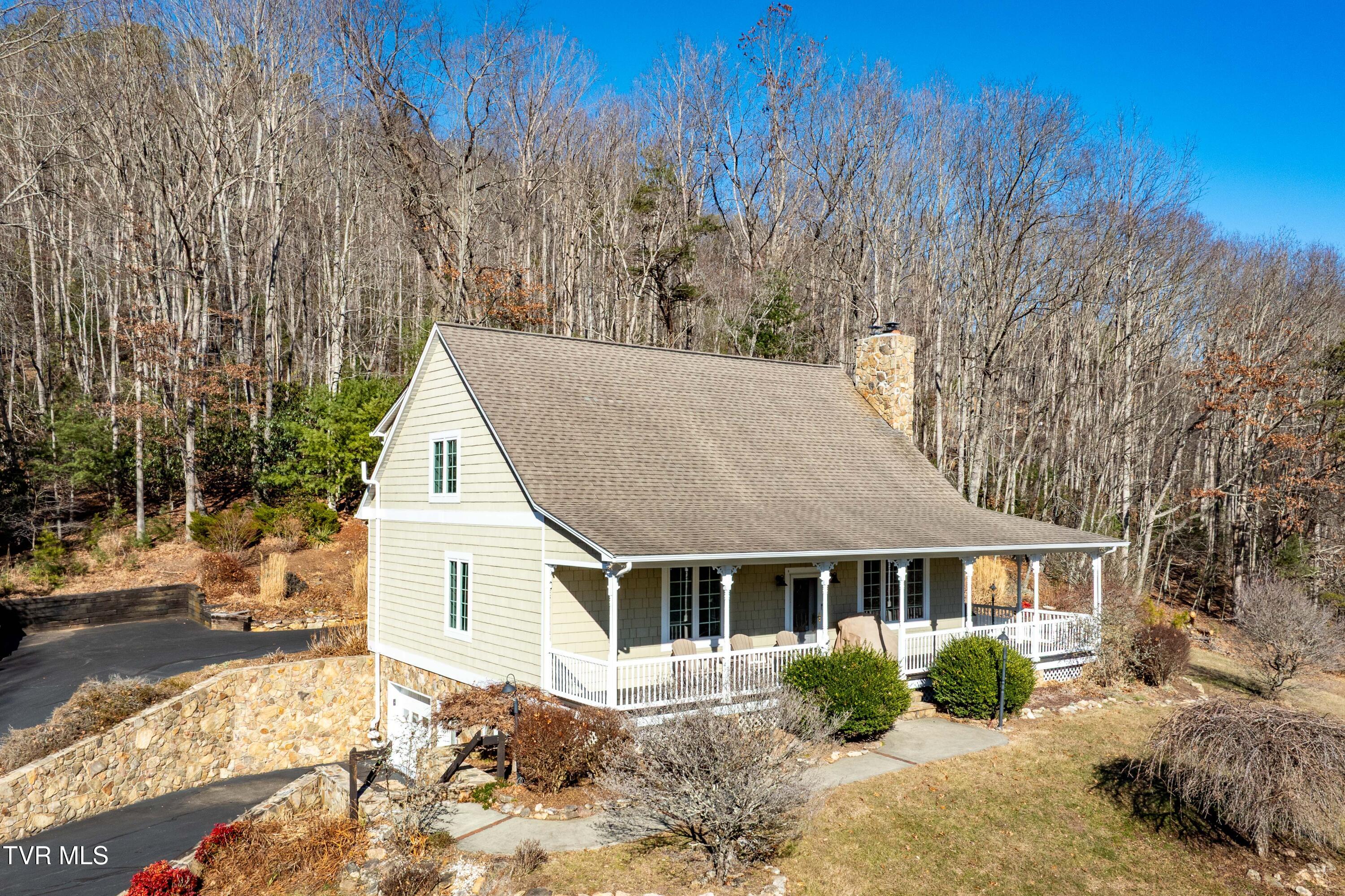 718 Copperhead Hollow Road Mountain City, TN 37683 - Photo 3 of 103 718 Copperhead Hollow Road (17 of 111)