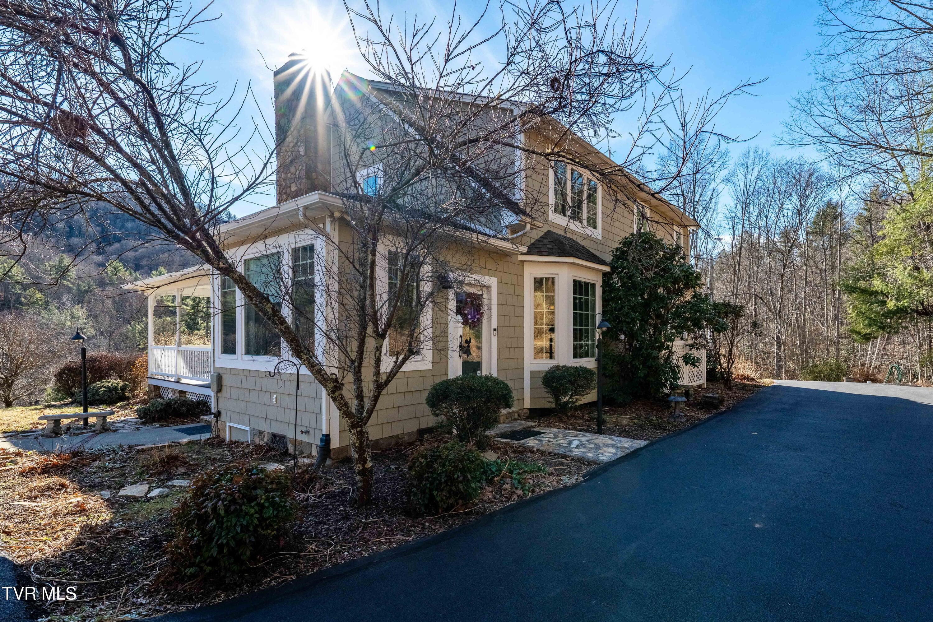 718 Copperhead Hollow Road Mountain City, TN 37683 - Photo 35 of 103 718 Copperhead Hollow Road (49 of 111)