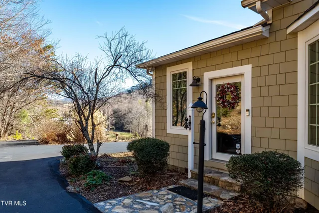 $635,500 | 718 Copperhead Hollow Road, Mountain City, TN 37683