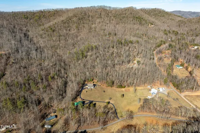$635,500 | 718 Copperhead Hollow Road, Mountain City, TN 37683