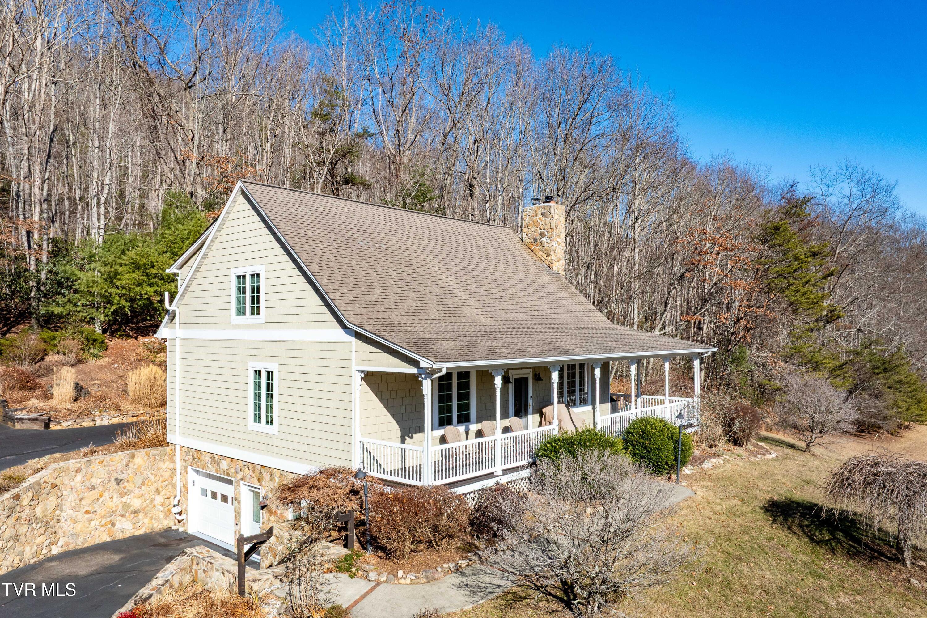 718 Copperhead Hollow Road Mountain City, TN 37683 - Photo 6 of 103 718 Copperhead Hollow Road (20 of 111)